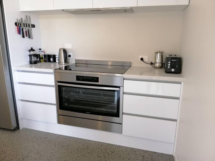 Purangi Beachhouse - 2 Bedroom Cooks Beach Екстер'єр фото